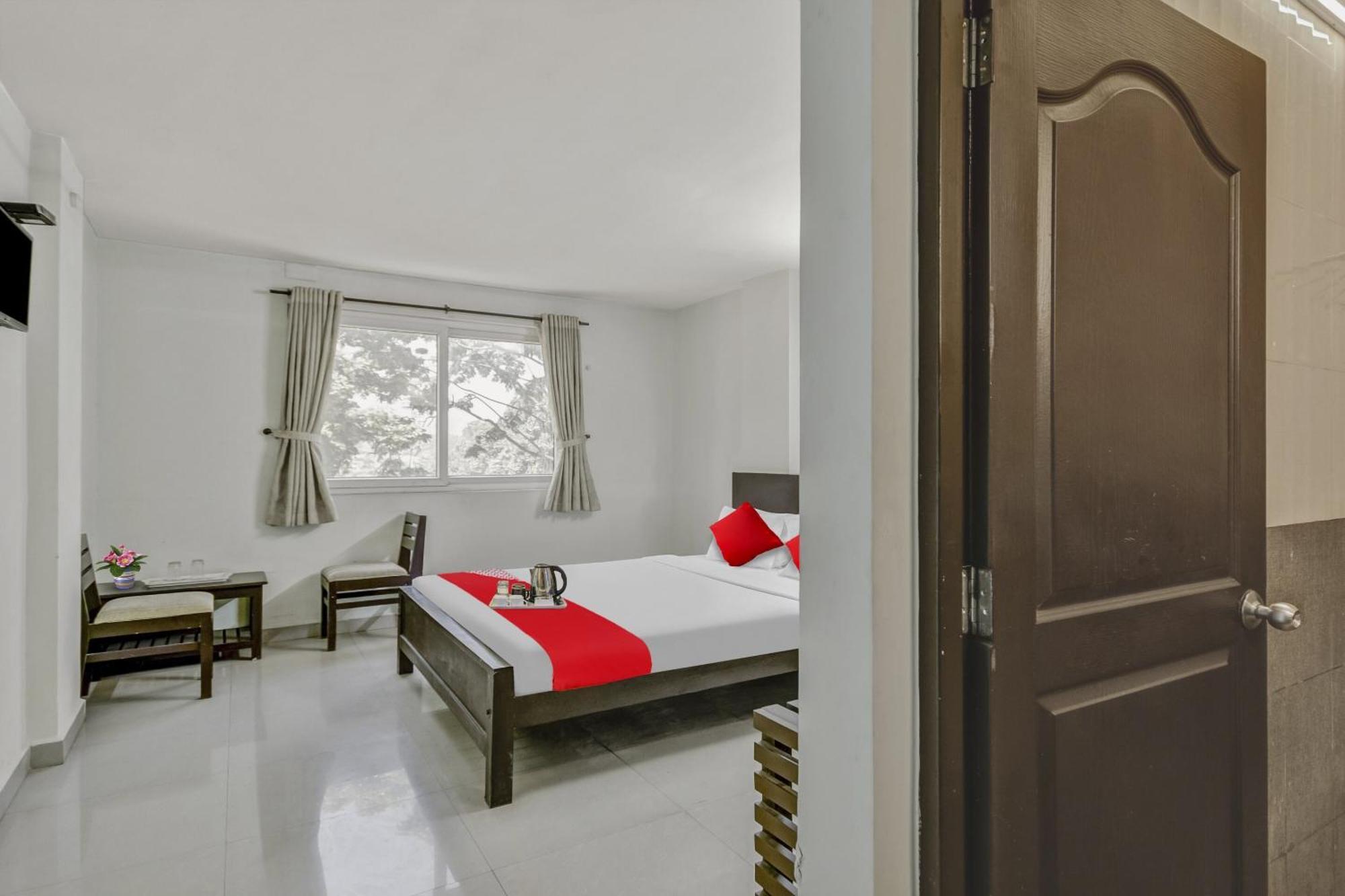 טקאדי Hotel O Kalapurackal Residency מראה חיצוני תמונה