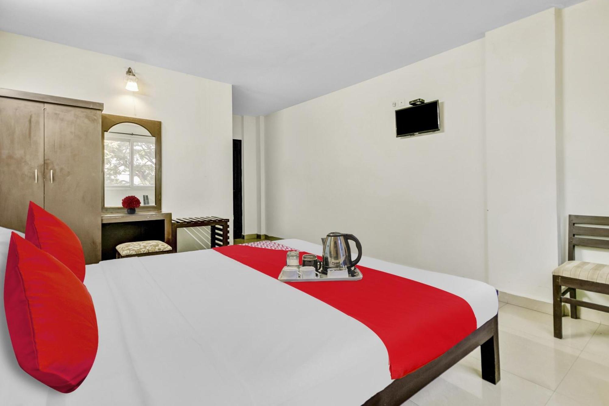 טקאדי Hotel O Kalapurackal Residency מראה חיצוני תמונה